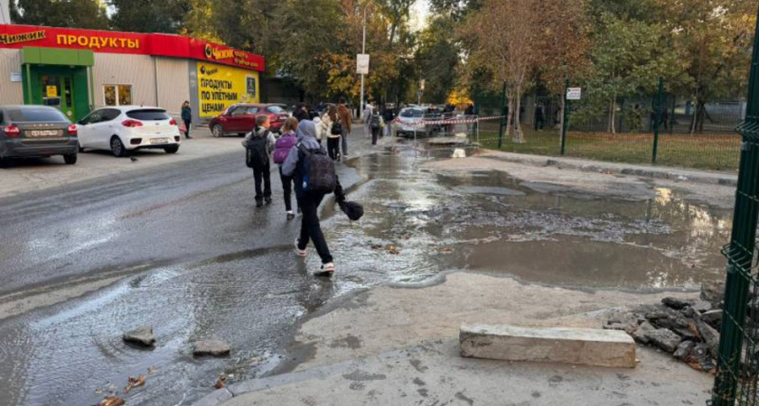 Жители микрорайона «Радуга» в Саратове четвертые сутки остаются без воды