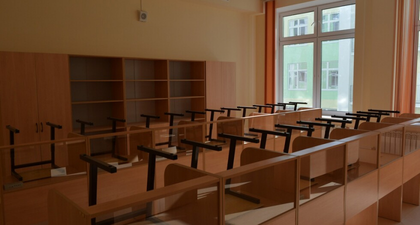 Директор саратовской школы присвоила 1,7 млн рублей через фиктивного работника