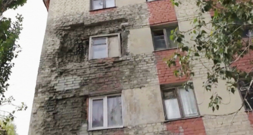 Жильцам аварийного дома в Саратове предложили компенсацию ниже рыночной цены