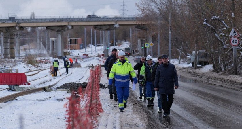 Губернатор раскритиковал срыв сроков реконструкции трамвайного маршрута №8 в Саратове