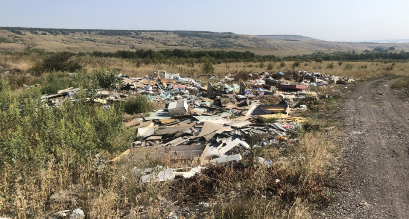 В Саратовской области ликвидировали крупную свалку возле села Широкий Буерак