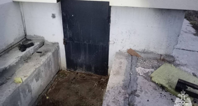 В Вольске из-за пожара в подвале эвакуировали жильцов многоэтажки