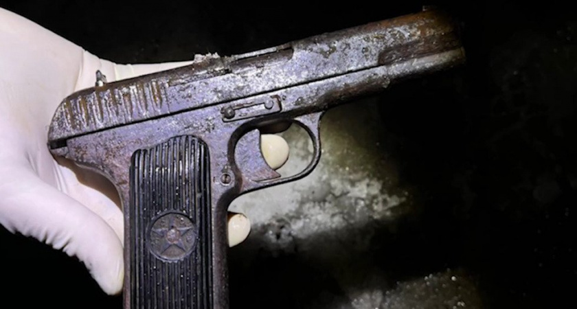 В Саратове задержали пьяного мужчину с пистолетом и патронами