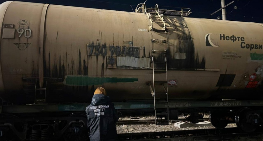 В Саратове мужчина получил удар током на крыше грузового вагона