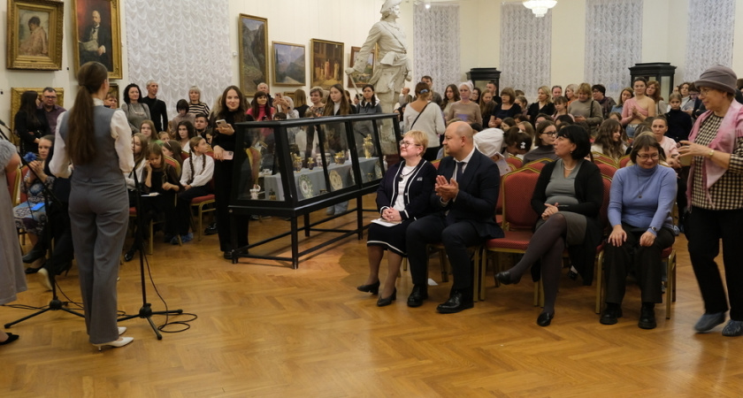 В Саратове наградили победителей детского конкурса "Попутный ветер"