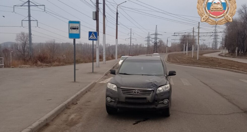 В Саратове Toyota сбила пешехода на улице Азина