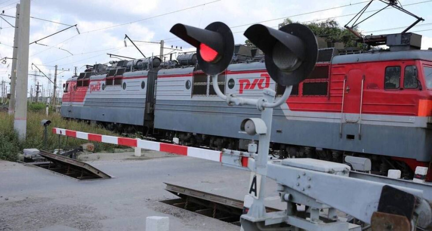 В Волгоградской области отремонтировали 26 ж/д переездов.