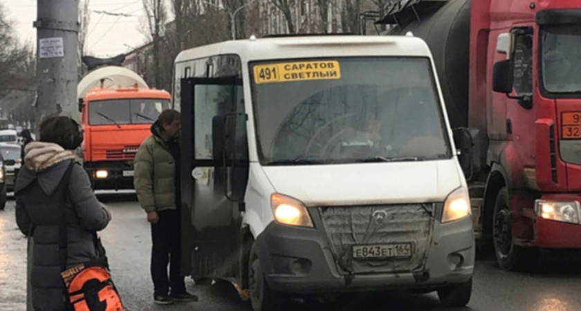 В Саратове изменят два автобусных маршрута, добавив остановку у онкоцентра
