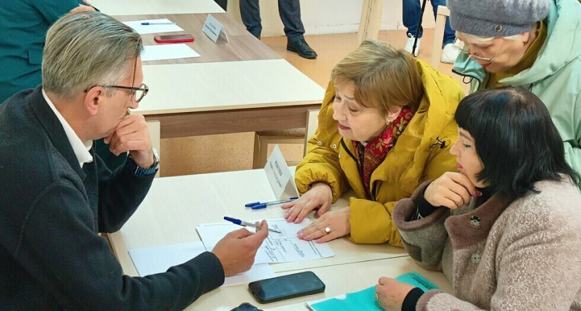 Руководители теплосетей Балаково провели личный прием жителей