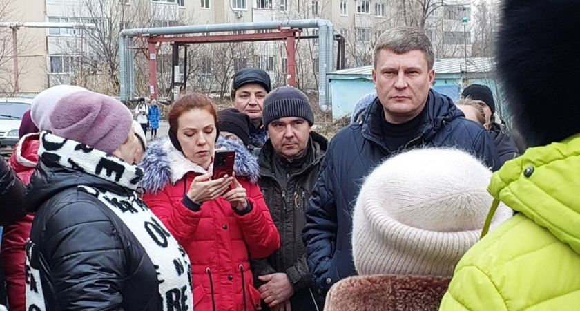 В Саратове отложили установку спорной мусорной площадки после протестов жителей