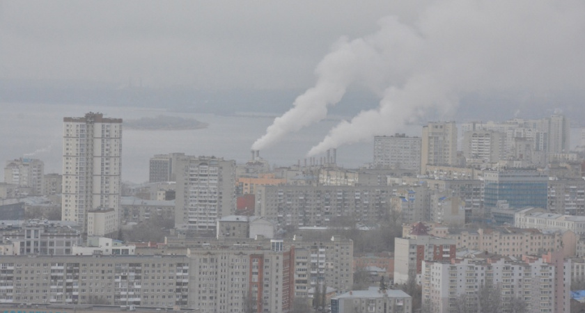 На среднюю зарплату в Саратове можно купить лишь полметра жилья