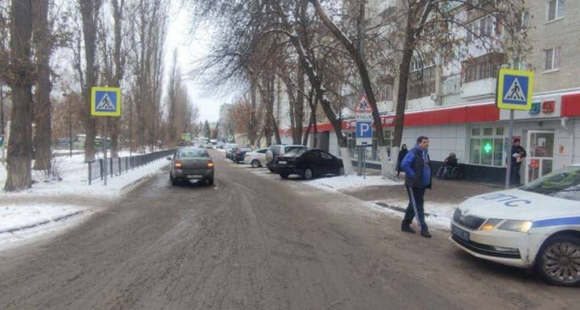 В Саратове на пешеходном переходе сбили женщину