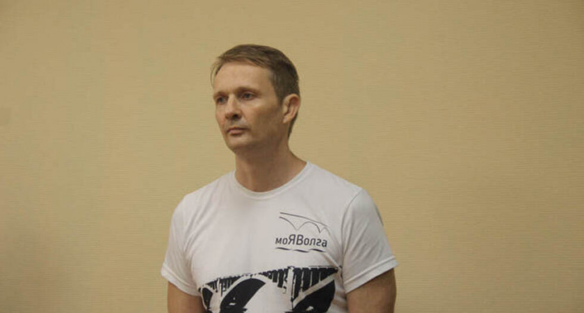 Саратовский адвокат-мошенник избежал тюрьмы, отправившись служить по контракту