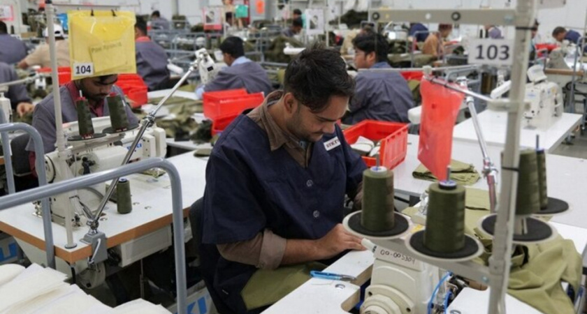 В Саратове подготовили 12 швей для фабрики, где работают сотни мигрантов из Индии