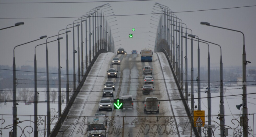 В Саратовской области седьмой месяц дорожает бензин
