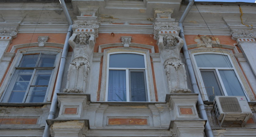 В Саратове 18 домов проверят на аварийность