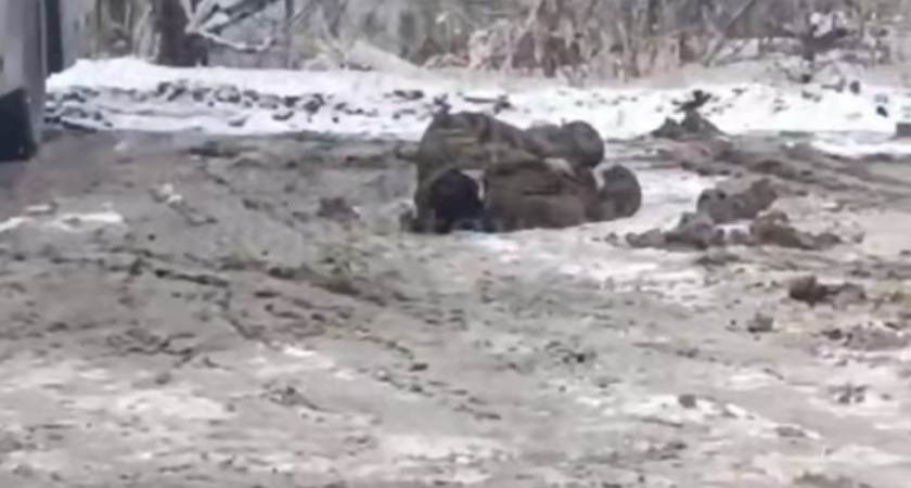 В Саратове на автобусной остановке нашли мужчину без сознания