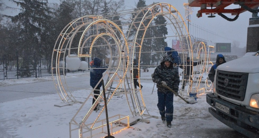 В новогоднюю ночь в Саратове ожидается снег и слабый мороз