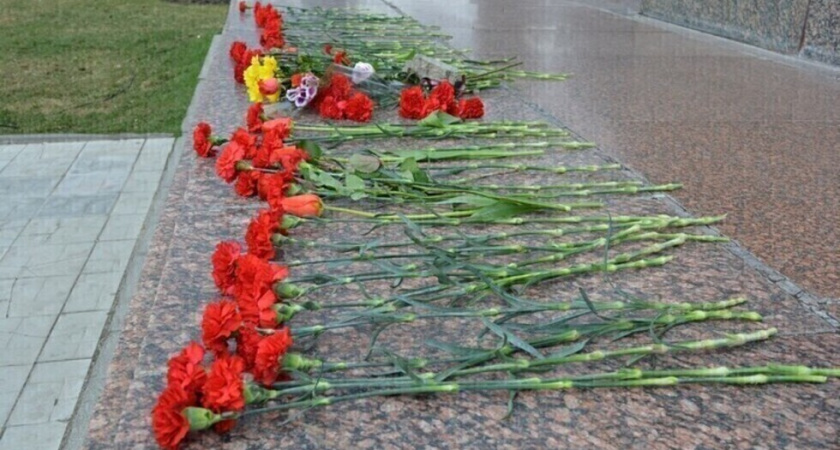 В Саратове простились с четырьмя погибшими участниками СВО