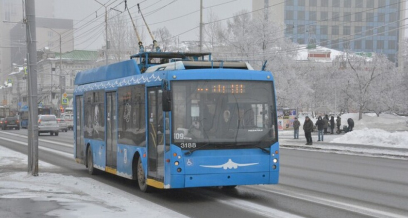 В Саратове встали троллейбусы из-за обрыва проводов