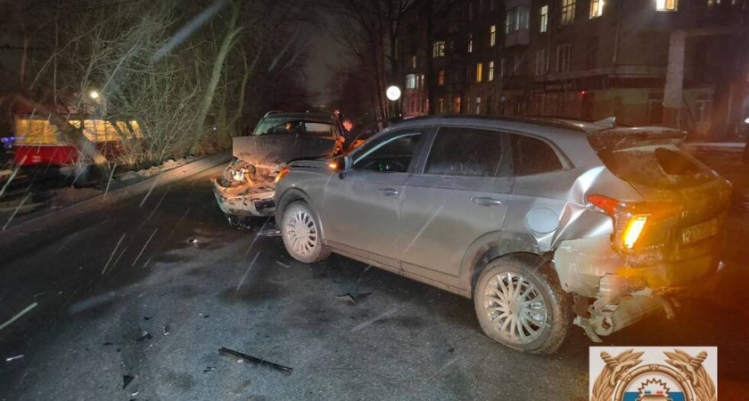 В ДТП с BMW и Haval в Саратове пострадали два человека