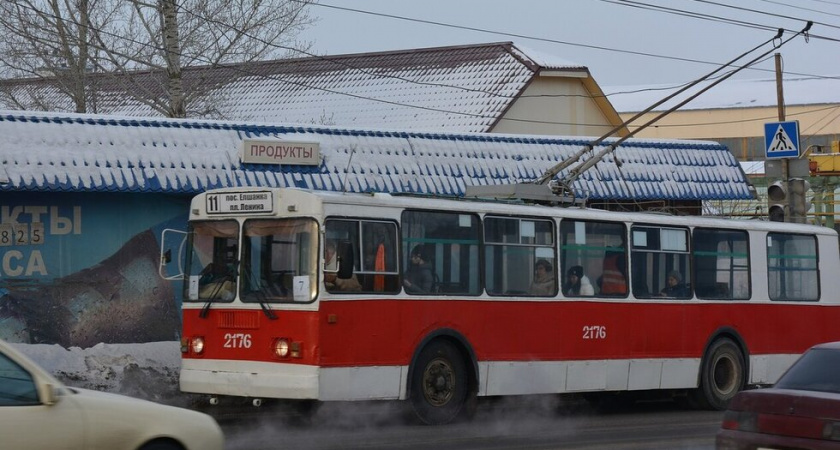 В Саратове остановились троллейбусы и трамваи из-за технических неполадок