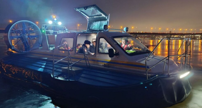 В Саратовской области за две недели поймали десятки рыбаков на тонком льду