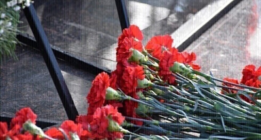 В Саратовской области простились с девятью погибшими участниками СВО