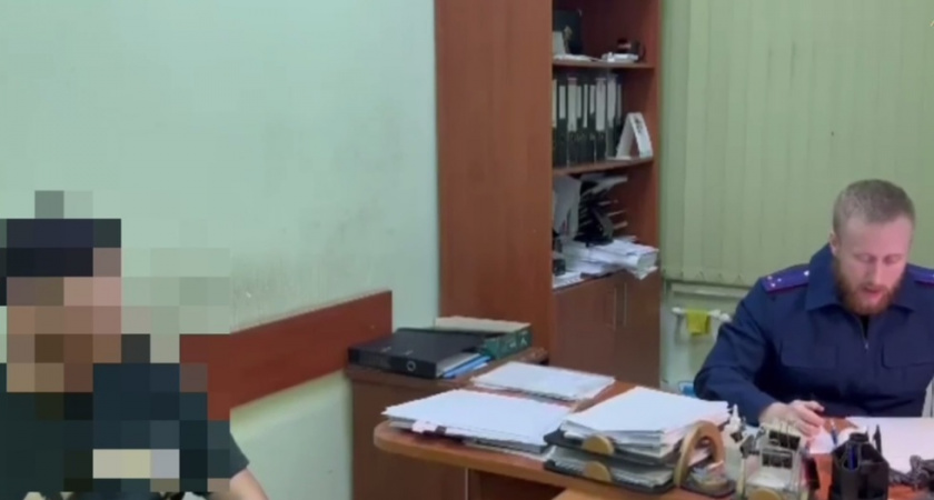 В Саратове задержаны двое мужчин за попытку дать взятки таможенникам