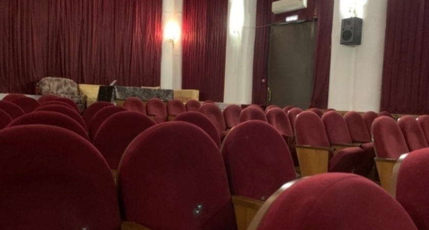 Саратовец лишился 236 тысяч рублей, пытаясь купить дешевые билеты в кино