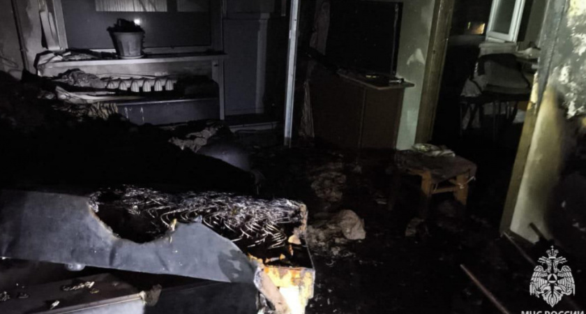 В Саратове при пожаре в пятиэтажке спасли 22 человека, двое в больнице