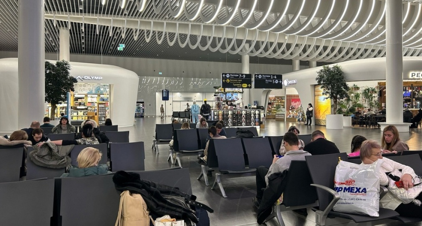 В аэропорту Саратова и еще четырех городов Поволжья ограничили полеты