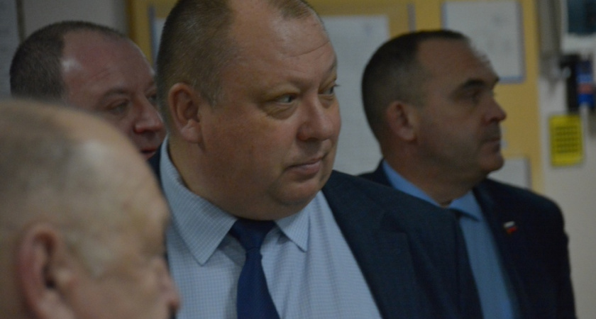 Глава Вольского района досрочно покинул свой пост