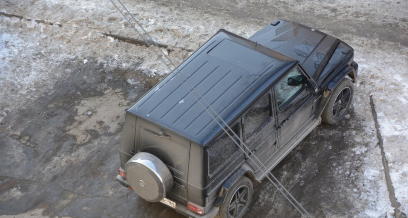 В Саратове оштрафовали владелицу Gelandewagen за парковку на месте для инвалидов