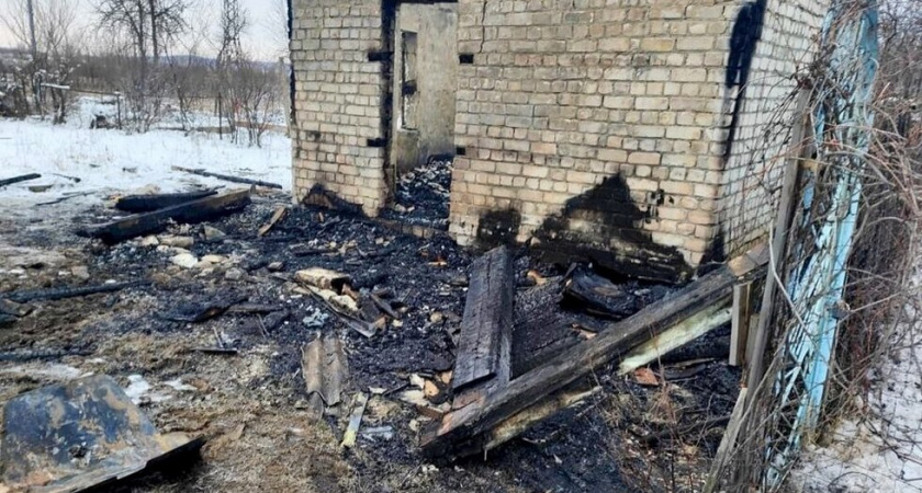 В Саратове мужчина пострадал при пожаре из-за неисправной электроплиты