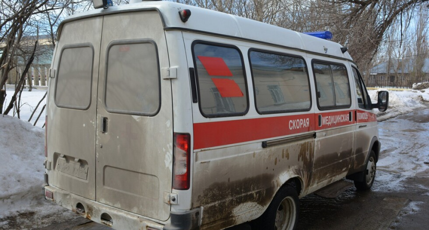 В Саратове подросток упал с высоты и получил тяжелые травмы