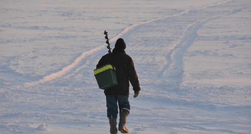 В Саратовской области отменили запрет выхода на лед Волги