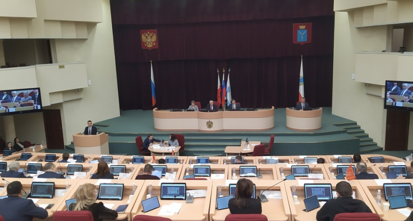 Саратовские ветераны получат по 210 тысяч рублей и звание почетных граждан города