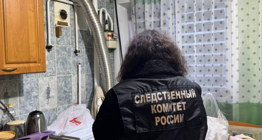 В Пугачеве мужчина погиб от угарного газа, его сын госпитализирован