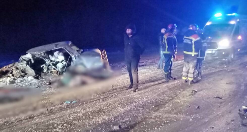 В ДТП под Саратовом погибли трое, включая двух подростков
