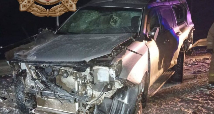 В ДТП с автовозом на трассе под Вольском погиб водитель Toyota