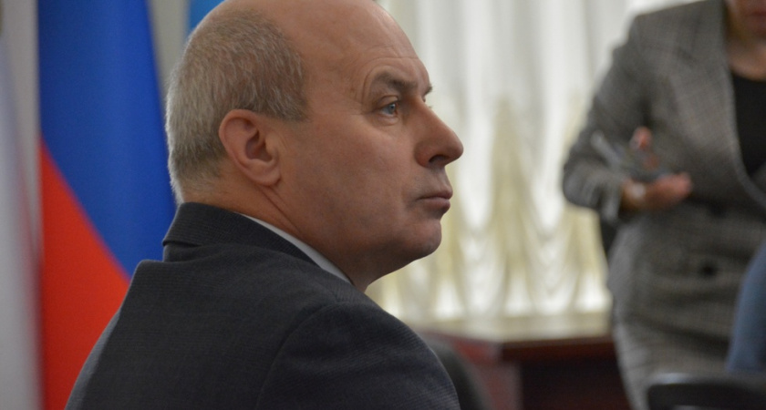 Три саратовские школы передадут в областное подчинение
