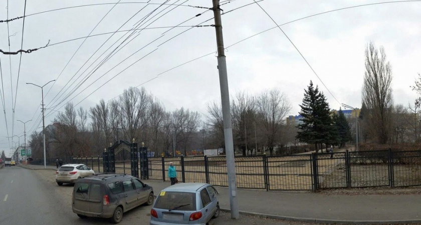В Саратове планируют застроить треть парка "Территория детства" новой школой