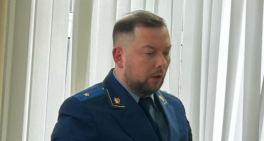 В суде по делу об избиении девушки в парке "Изумрудный" изучили звонки в службу 112
