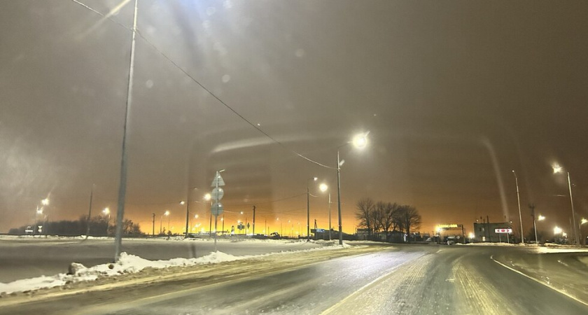 В Саратовской области закрыли трассу на границе с Казахстаном из-за непогоды