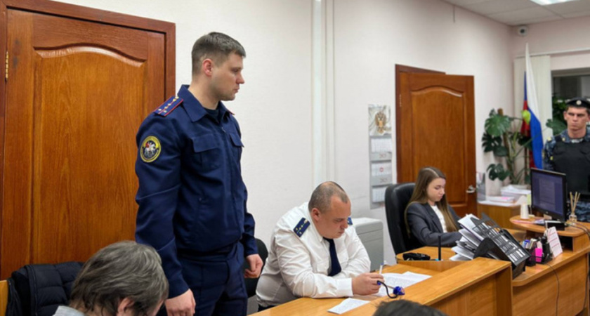 Суд продлил арест подростку, готовившему покушение на депутата Янкловича