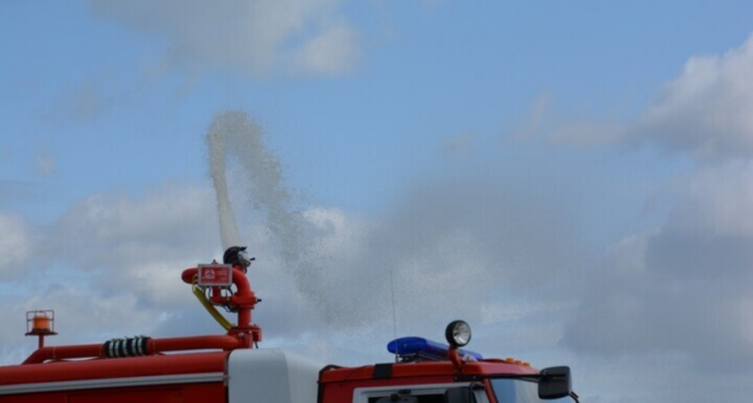 В Саратове загорелись два расселённых дома