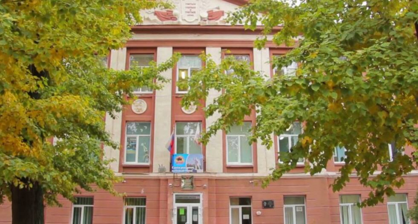 Школу №20 в Энгельсе капитально отремонтируют за 50 миллионов рублей