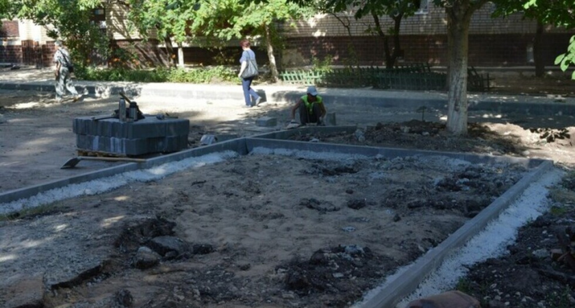 В Ленинском районе Саратова отремонтируют дополнительно 225 дворов