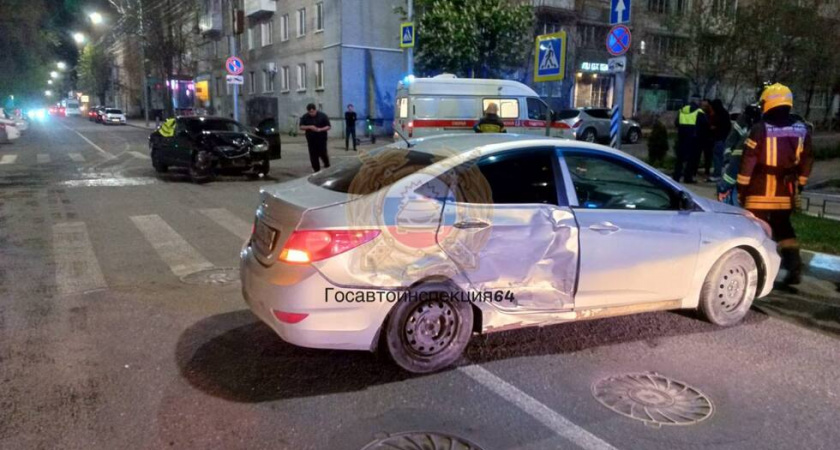 Два человека пострадали в ночном ДТП на Первомайской в Саратове